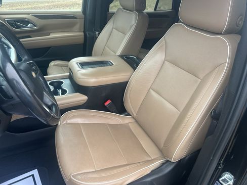 Used 2021 Chevrolet Tahoe Premier w/ Premium Package image 15