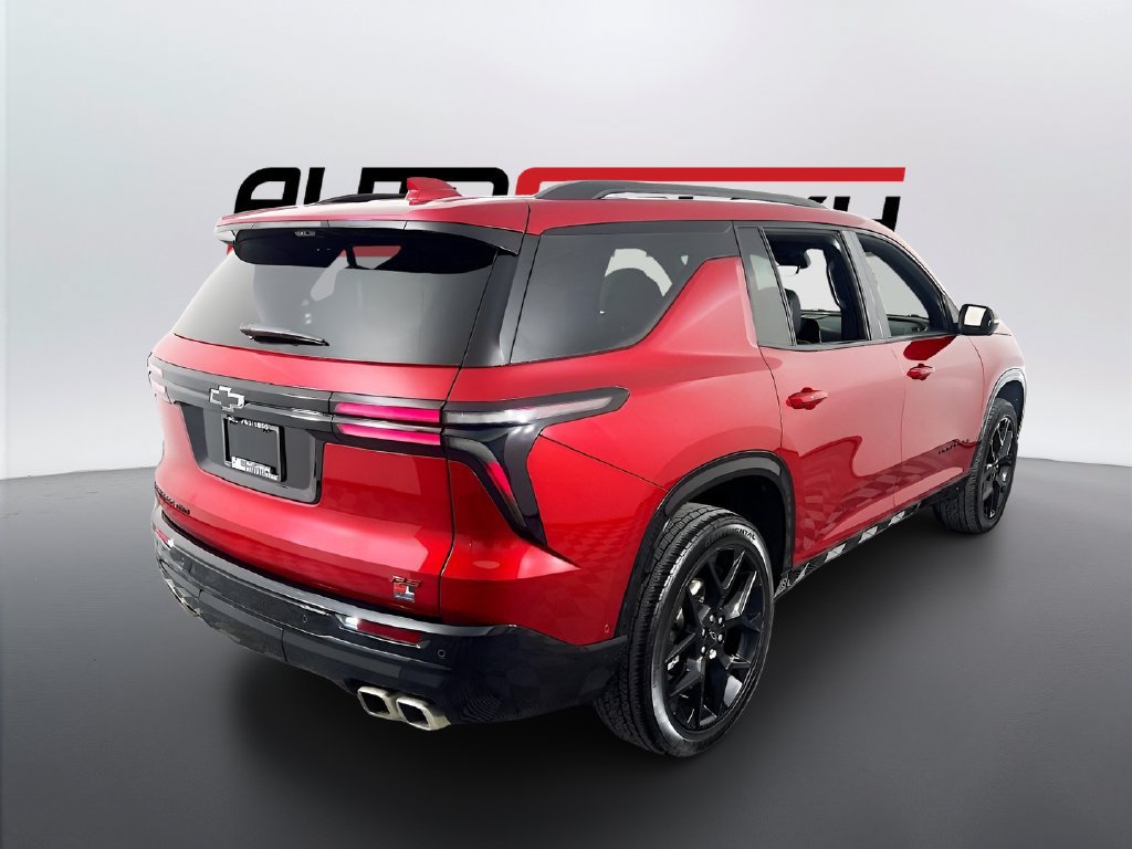Used 2025 Chevrolet Traverse RS w/ LPO, Floor Liner Package AWD/4WD image 5