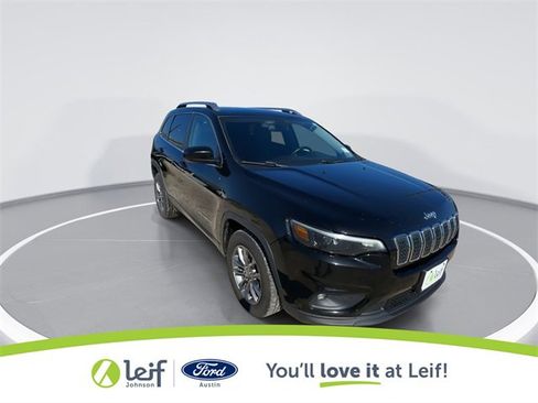 Used 2019 Jeep Cherokee Latitude Plus image 2