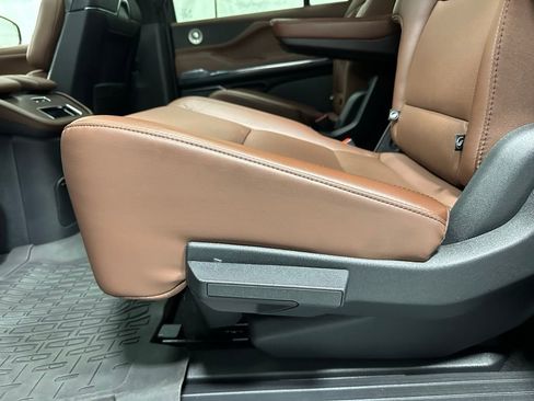 Used 2025 Lincoln Navigator L Reserve image 46