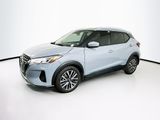 Used 2024 Nissan Kicks SV image 3