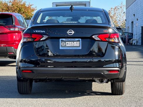 New 2025 Nissan Versa SR w/ Trunk Package image 5