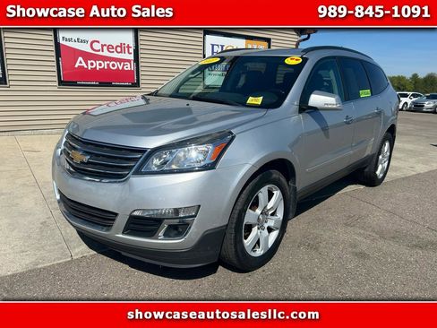 Used 2017 Chevrolet Traverse LT w/ Style and Technology Package FWD image 1