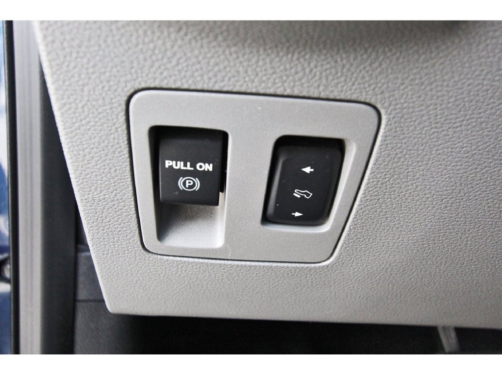 Used 2018 Ford F150 XLT w/ Equipment Group 302A Luxury AWD/4WD image 24