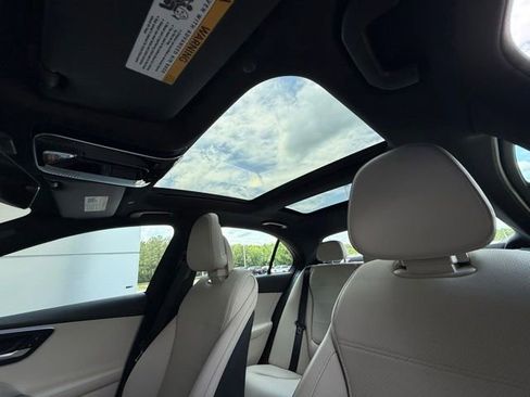 Used 2025 Mercedes-Benz C 300 Sedan image 34