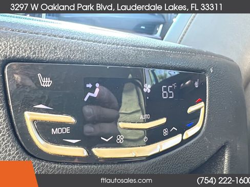 Used 2015 Cadillac Escalade Premium image 33