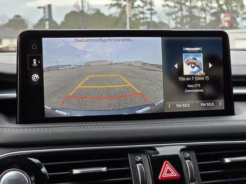 Used 2023 Genesis G70 2.0T image 11