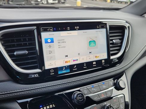 New 2026 Chrysler Pacifica Select w/ S Appearance Package image 21