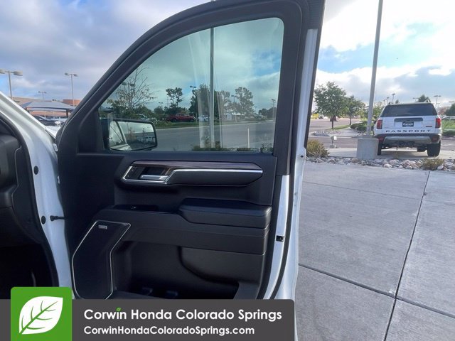 Used 2022 Chevrolet Silverado 1500 LT Trail Boss w/ Convenience Package II AWD/4WD image 31