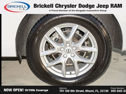 Used 2021 Volvo XC60 T5 Momentum w/ Premium Package image 38