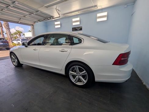 Used 2018 Volvo S90 T5 Momentum AWD/4WD image 9