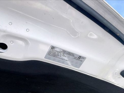 Used 2024 Chevrolet Equinox LT w/ Driver Convenience Package AWD/4WD image 30