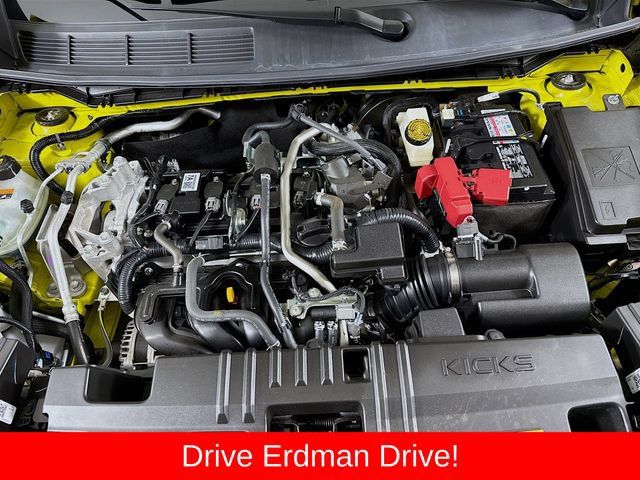 Used 2025 Nissan Kicks SR FWD image 29