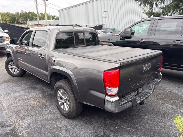 Used 2017 Toyota Tacoma SR5 w/ Tow Package RWD image 7