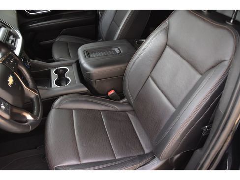 Used 2021 Chevrolet Suburban High Country w/ Premium Package image 12