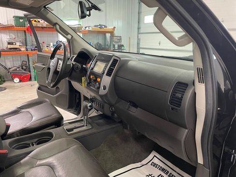 Used 2015 Nissan Frontier PRO-4X AWD/4WD image 22