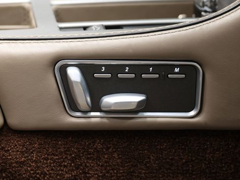 Used 2015 Aston Martin DB9 Volante Carbon Edition Convert image 81