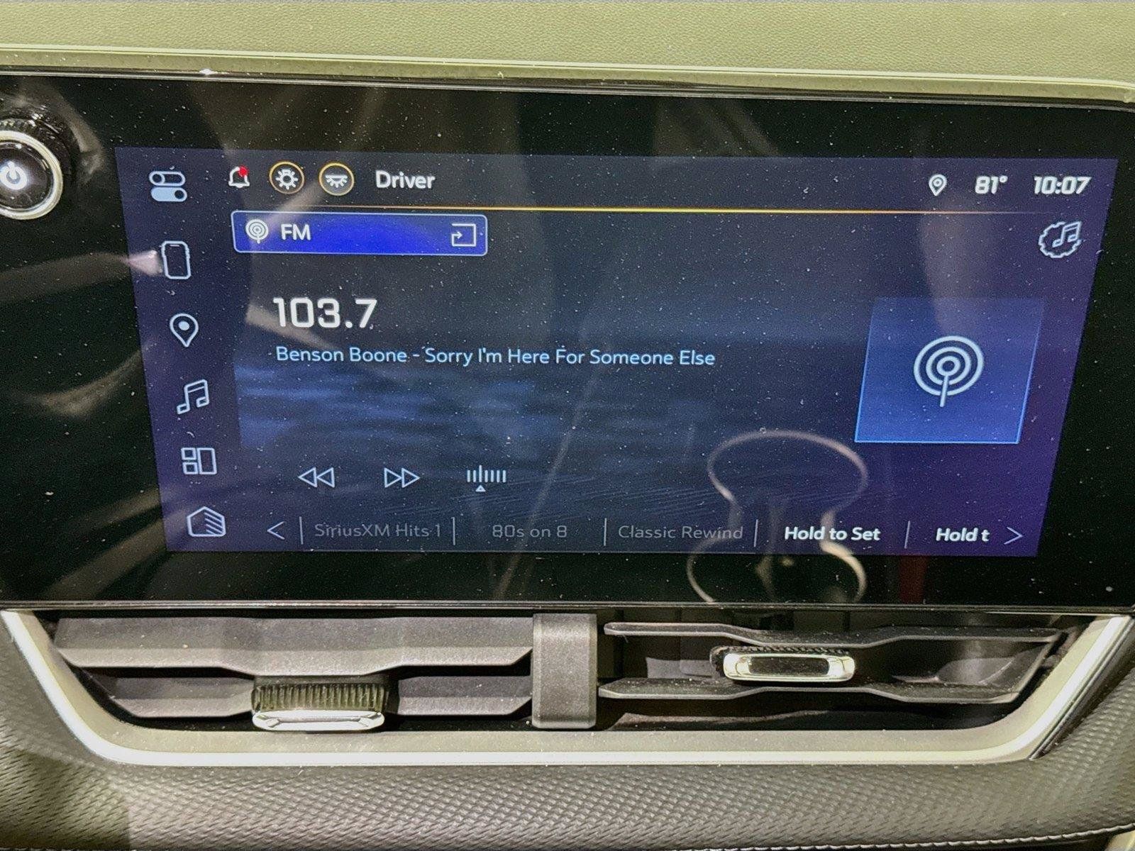 Certified 2025 Chevrolet Equinox LT FWD image 13
