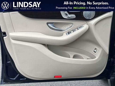 Used 2019 Mercedes-Benz GLC 300 4MATIC image 9
