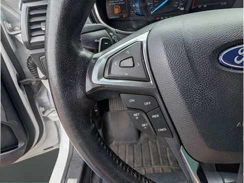 Used 2018 Ford Fusion Titanium AWD/4WD image 17