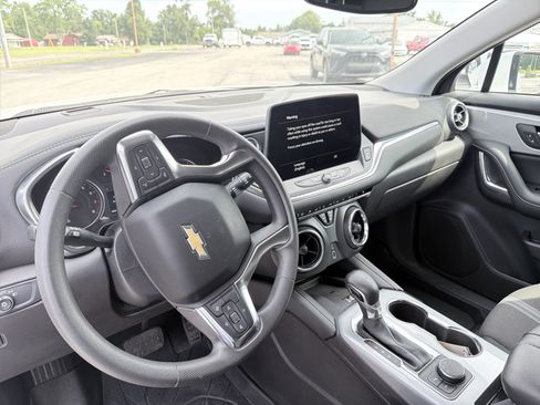 Used 2024 Chevrolet Blazer LT w/ Convenience Package FWD image 7