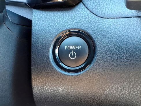 Certified 2025 Toyota Camry SE image 18