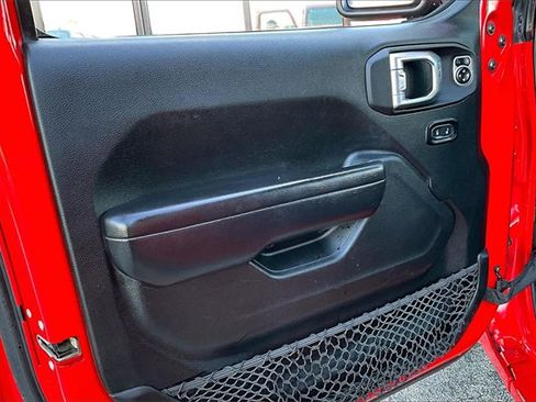 Used 2021 Jeep Gladiator Sport image 17