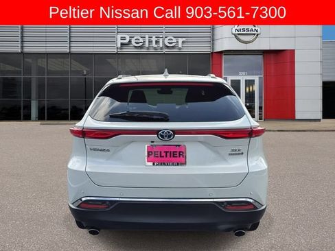 Used 2021 Toyota Venza XLE w/ Softex Package AWD/4WD image 5