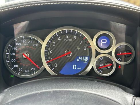 Used 2015 Nissan GT-R Premium AWD/4WD image 19
