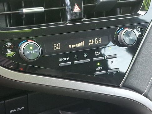 Used 2022 Toyota Camry SE w/ Audio Upgrade Package FWD image 16