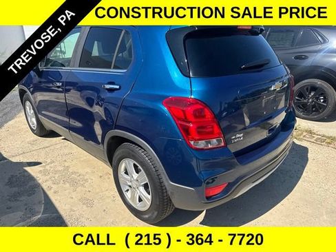Used 2019 Chevrolet Trax LT w/ LT Convenience Package FWD image 12