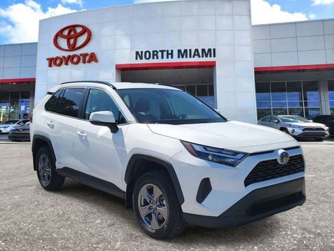 Used 2024 Toyota RAV4 XLE image 1