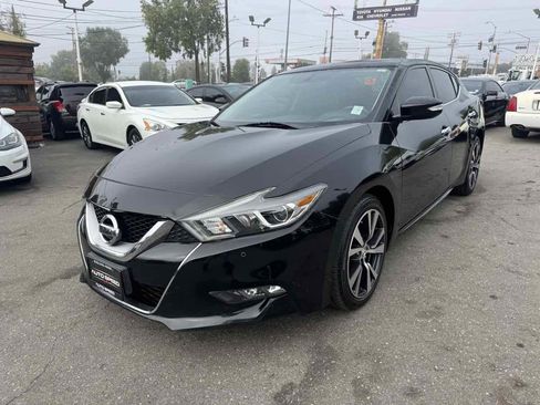 Used 2017 Nissan Maxima 3.5 SV image 2