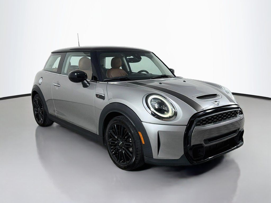 Used 2024 MINI Cooper S w/ Signature Upholstery Package FWD image 3