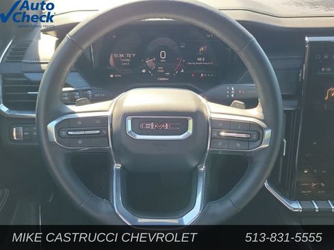 Used 2026 GMC Acadia Elevation w/ Elevation Premium Package FWD image 12