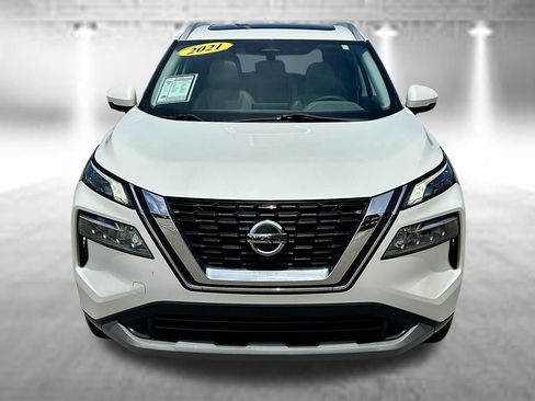 Certified 2021 Nissan Rogue SV w/ Premium Package FWD image 2