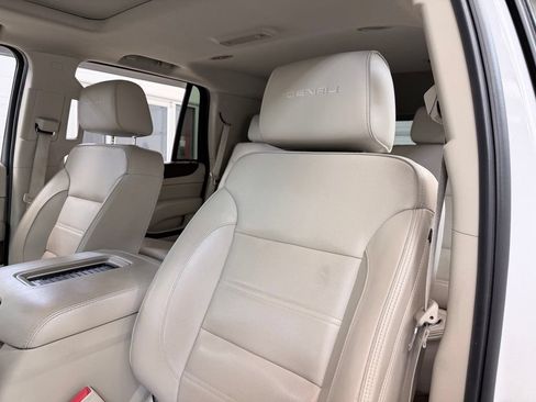 Used 2018 GMC Yukon Denali AWD/4WD image 16