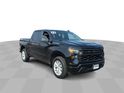 Used 2022 Chevrolet Silverado 1500 Custom image 3