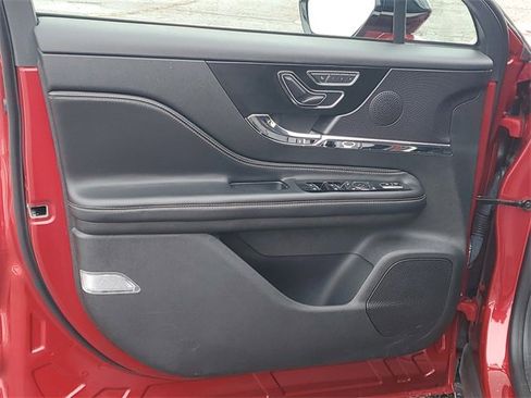 Certified 2023 Lincoln Corsair AWD w/ Equipment Group 101A image 9