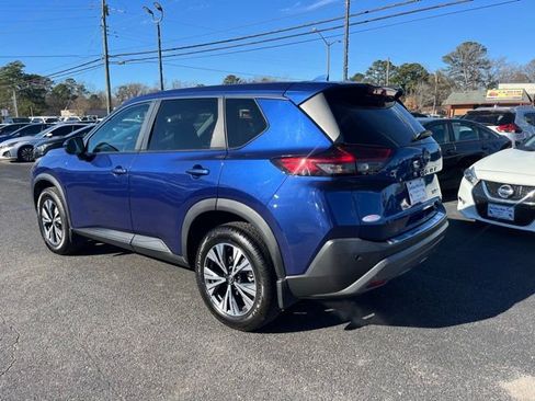 Used 2022 Nissan Rogue SV image 5
