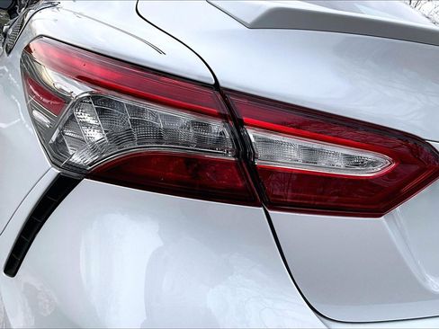 Used 2019 Toyota Camry XSE image 23