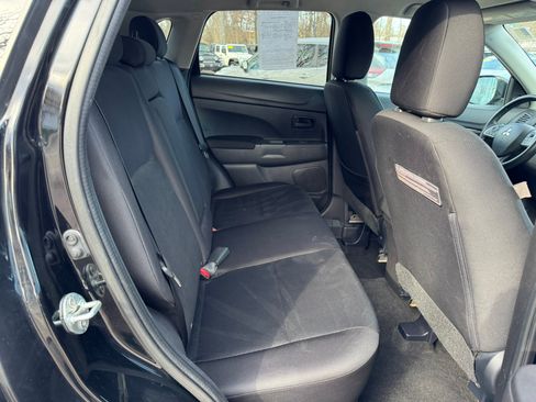 Used 2015 Mitsubishi Outlander Sport ES image 12