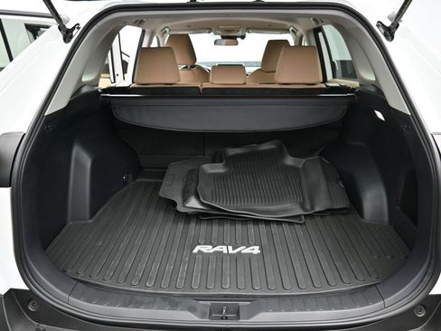 Used 2025 Toyota RAV4 XLE image 29