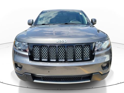 Used 2012 Jeep Grand Cherokee Altitude image 2