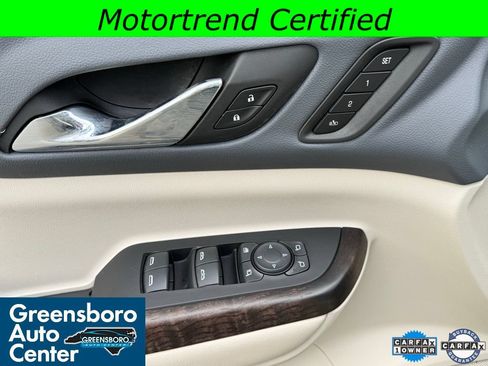 Used 2022 GMC Acadia Denali w/ Denali Technology Package AWD/4WD image 26