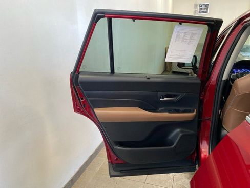 Used 2024 Toyota Grand Highlander Platinum image 10