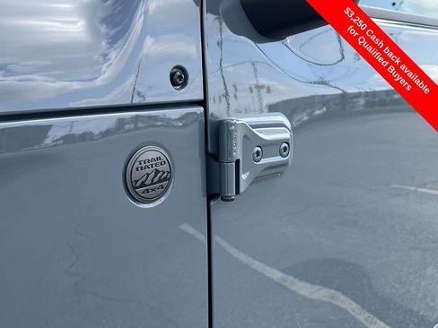 New 2025 Jeep Gladiator Sport image 33