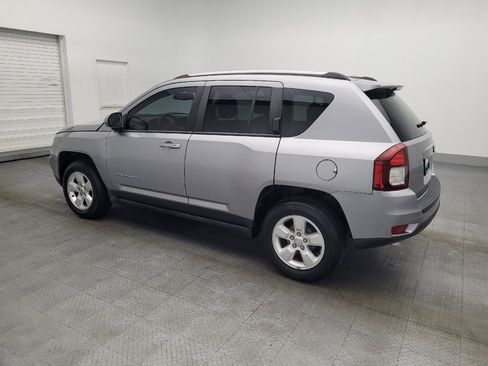 Used 2016 Jeep Compass Latitude image 3