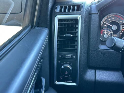 Used 2014 RAM 2500 Limited AWD/4WD image 35