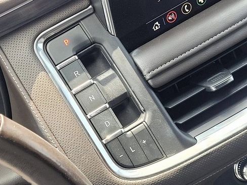 Used 2021 GMC Yukon SLT w/ SLT Luxury Plus Package image 26